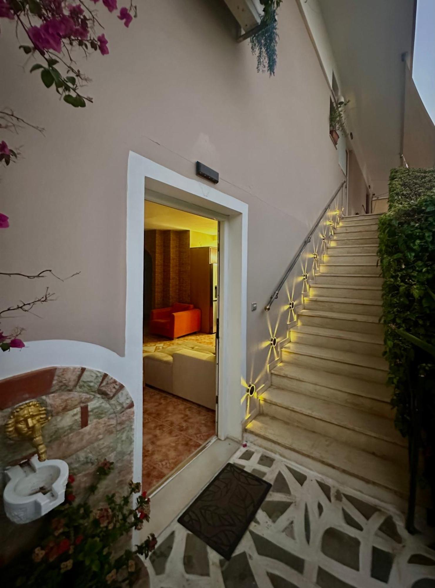 Luxuryhouse