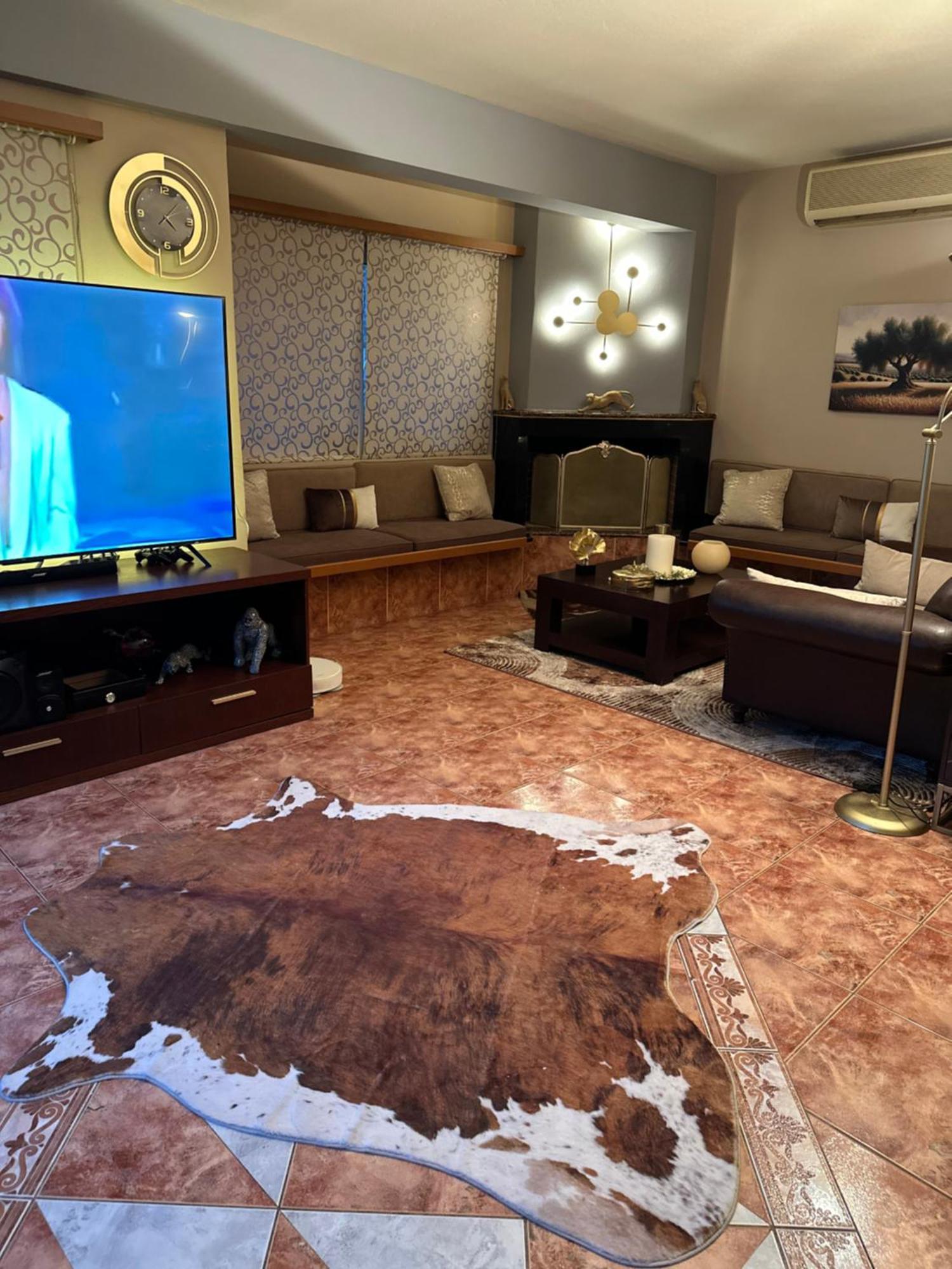 Luxuryhouse